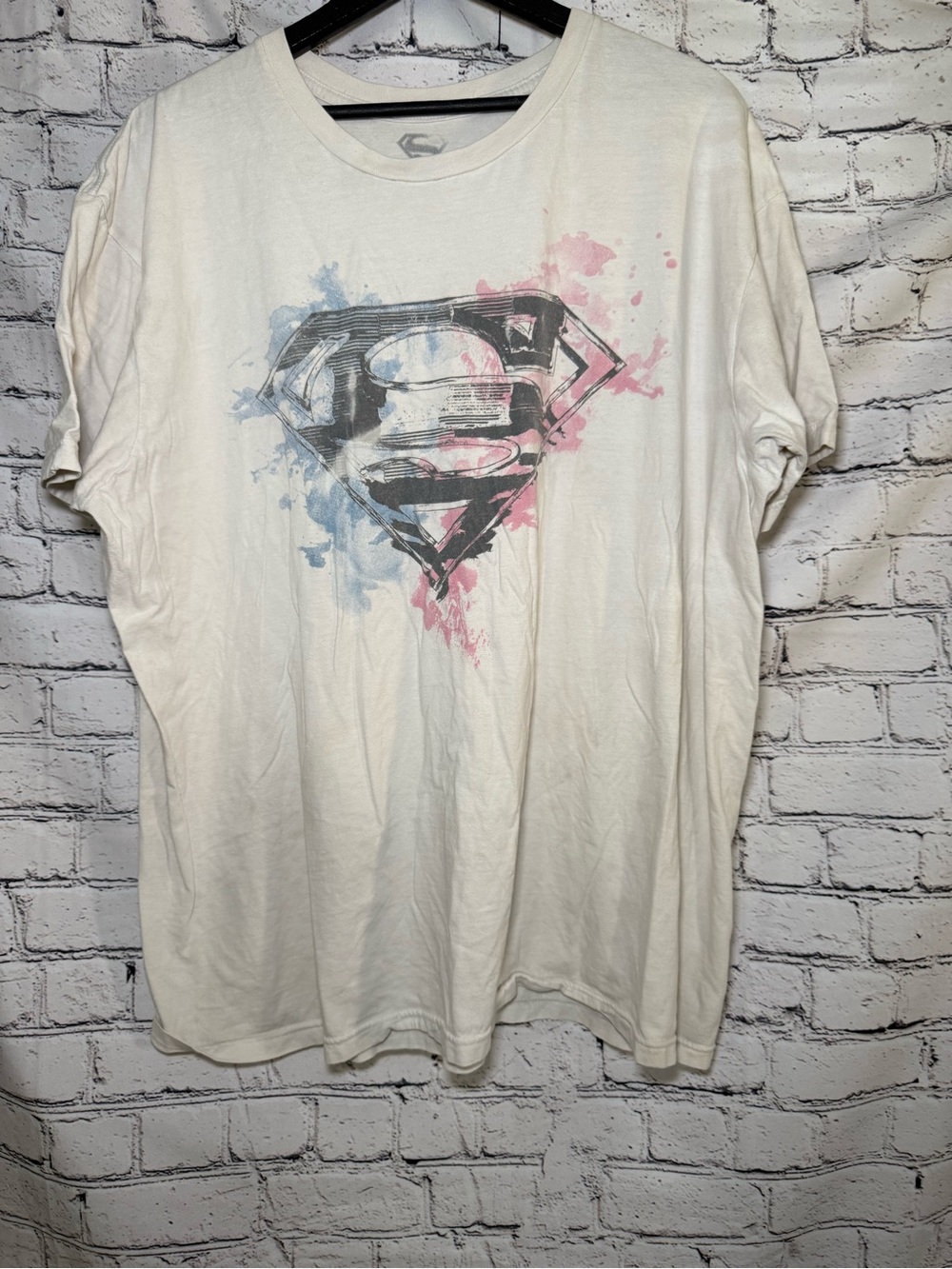 Superman graphic cream tshirt. Size 2X